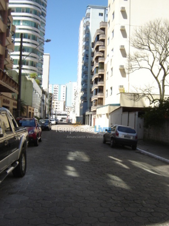 Apartamento para aluguel de temporada em Itapema (Meia Praia)