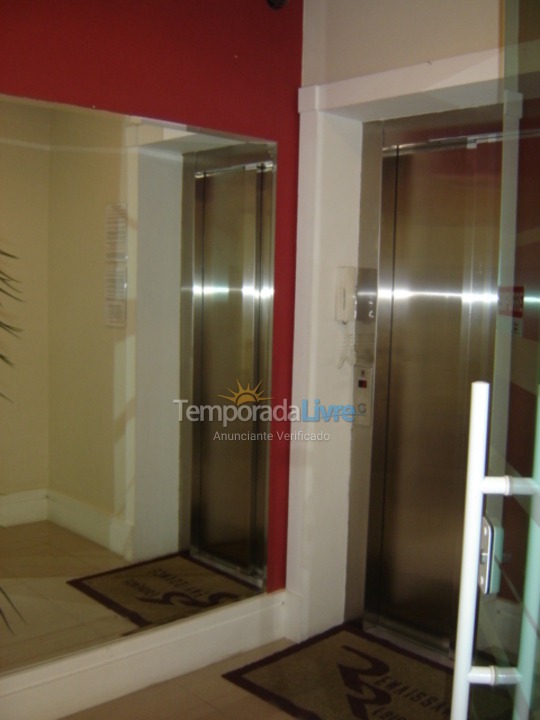 Apartamento para aluguel de temporada em Itapema (Meia Praia)