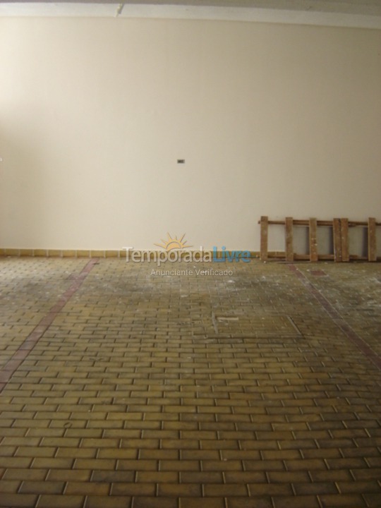 Apartamento para aluguel de temporada em Itapema (Meia Praia)