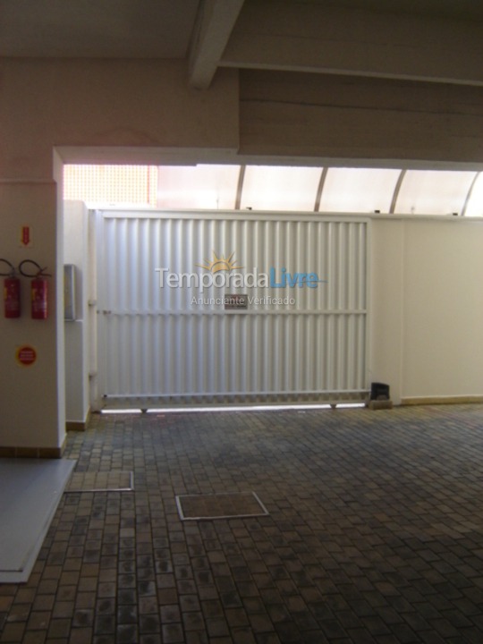 Apartamento para aluguel de temporada em Itapema (Meia Praia)