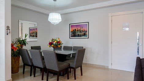 Apartamento com 3 Quartos na Avenida Principal de Mariscal