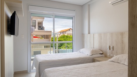 Apartamento com 3 Quartos na Avenida Principal de Mariscal