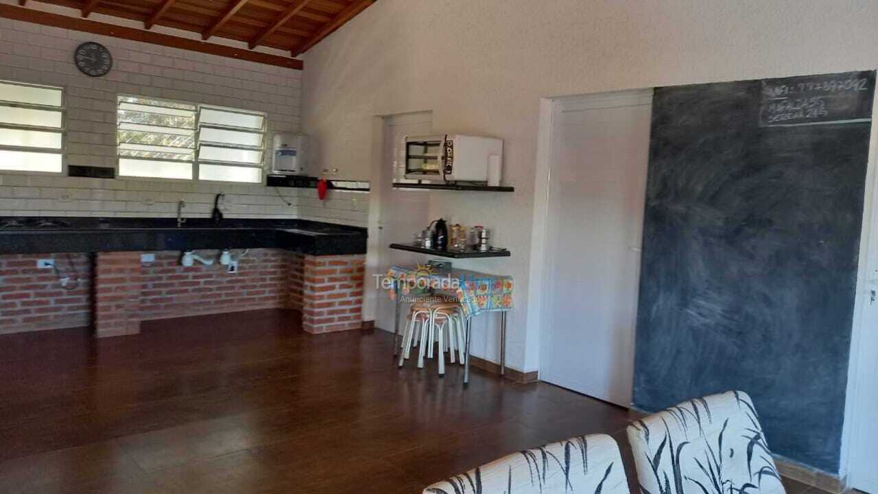 Casa para alquiler de vacaciones em Piracaia (Canedos)