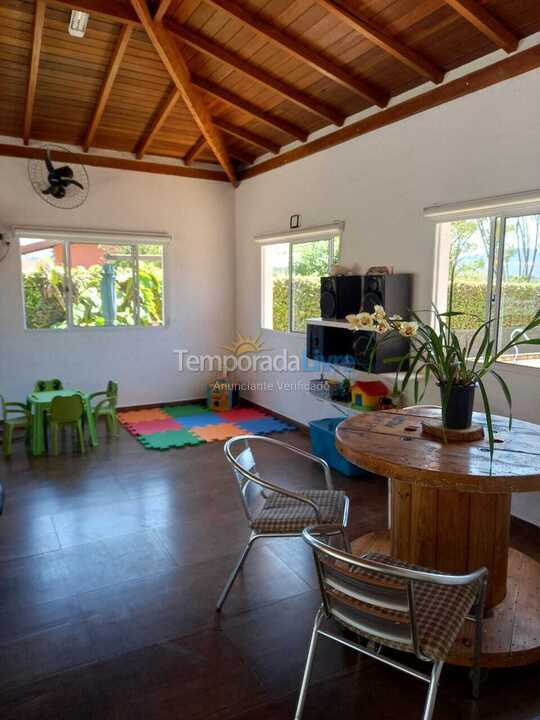 Casa para alquiler de vacaciones em Piracaia (Canedos)