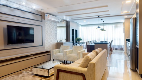 Cobertura em Mariscal Sob Avenida Principal da Praia com Vista pro Mar