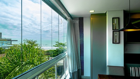 Cobertura em Mariscal Sob Avenida Principal da Praia com Vista pro Mar