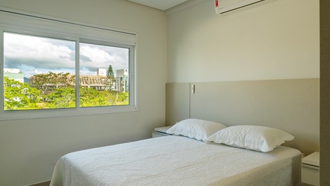 Cobertura em Mariscal Sob Avenida Principal da Praia com Vista pro Mar