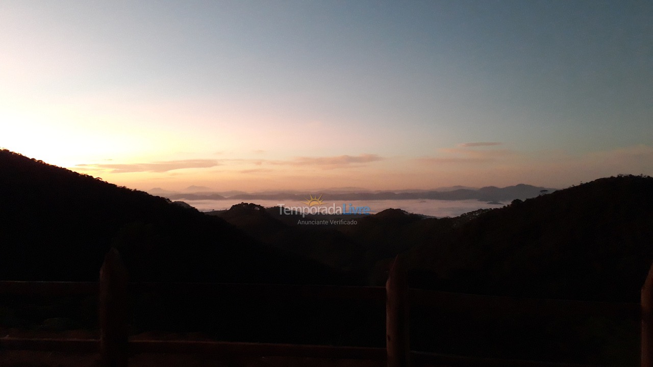 House for vacation rental in Rio Preto (área Rural)