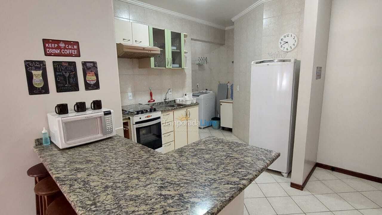 Apartamento para aluguel de temporada em Bombinhas (Praia de Bombas)
