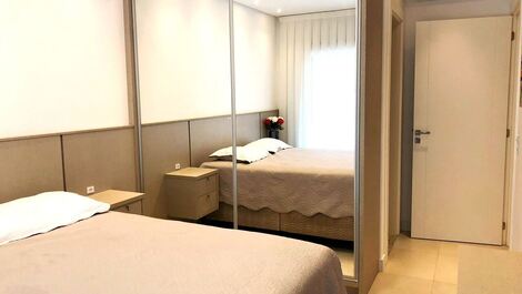 Apartamento de alto estándar con 2 dormitorios a 50m de la Playa Mariscal