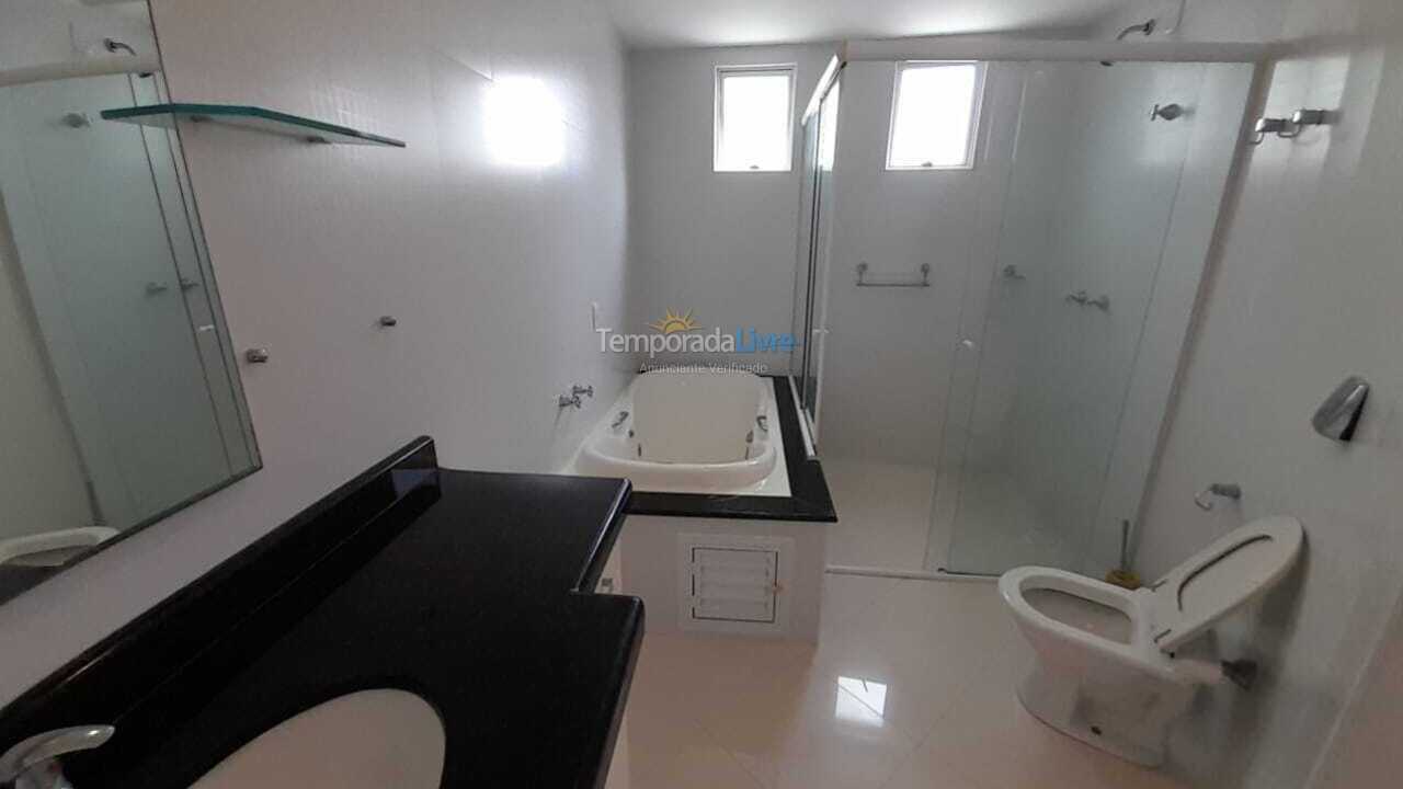 Apartamento para aluguel de temporada em Itapema (Meia Praia)