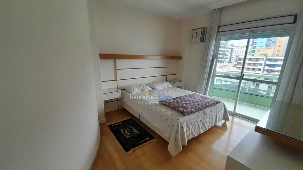 Apartamento para aluguel de temporada em Itapema (Meia Praia)