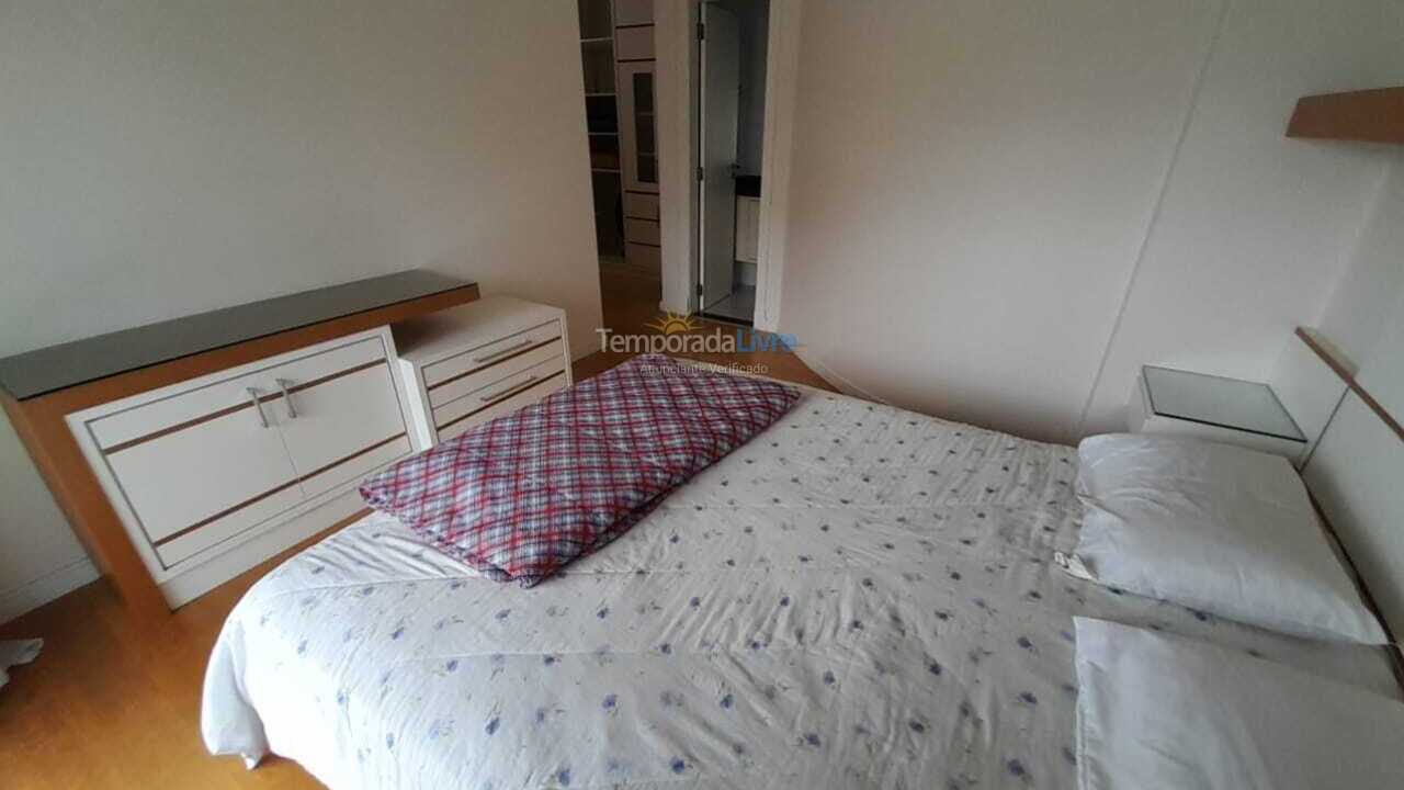 Apartamento para aluguel de temporada em Itapema (Meia Praia)