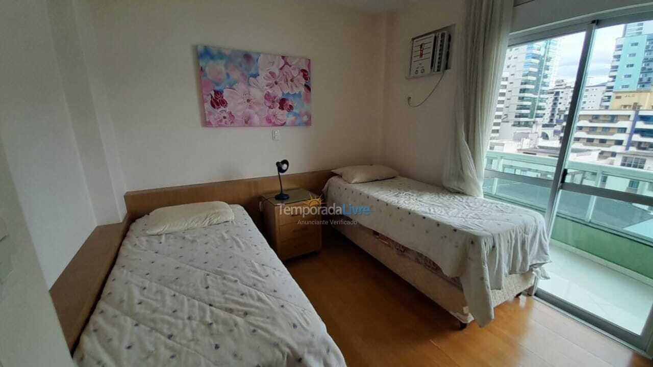 Apartamento para aluguel de temporada em Itapema (Meia Praia)