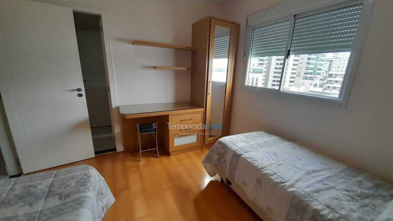 Apartamento para aluguel de temporada em Itapema (Meia Praia)