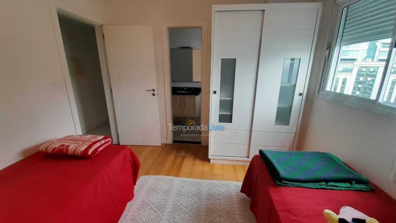 Apartamento para aluguel de temporada em Itapema (Meia Praia)