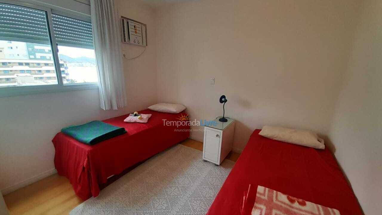 Apartamento para aluguel de temporada em Itapema (Meia Praia)