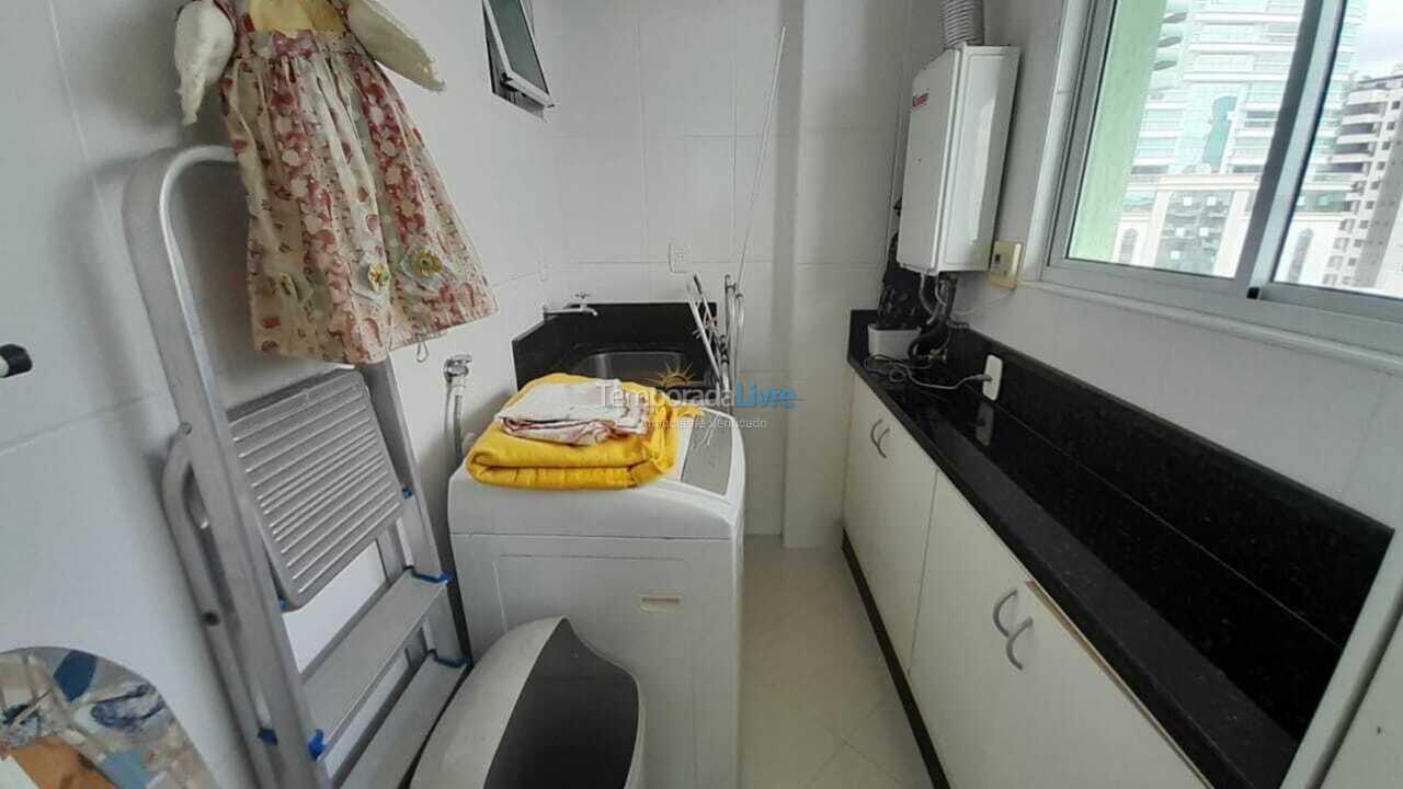 Apartamento para aluguel de temporada em Itapema (Meia Praia)