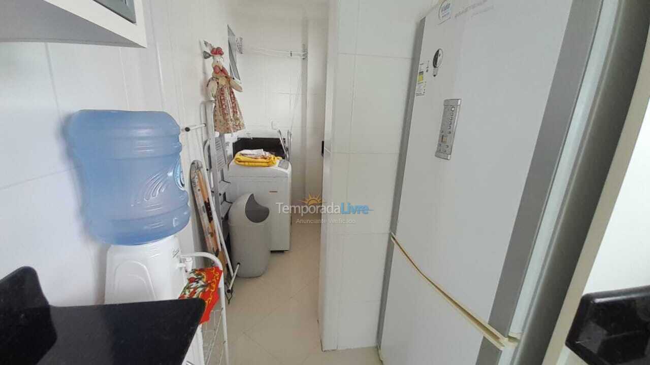 Apartamento para aluguel de temporada em Itapema (Meia Praia)