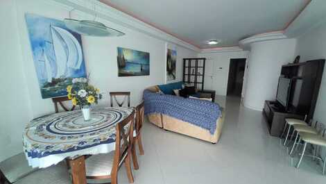 LINDO APARTAMENTO FRENTE AO MAR