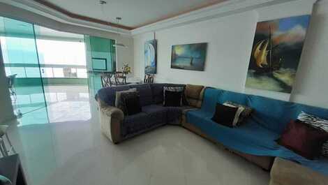 LINDO APARTAMENTO FRENTE AO MAR