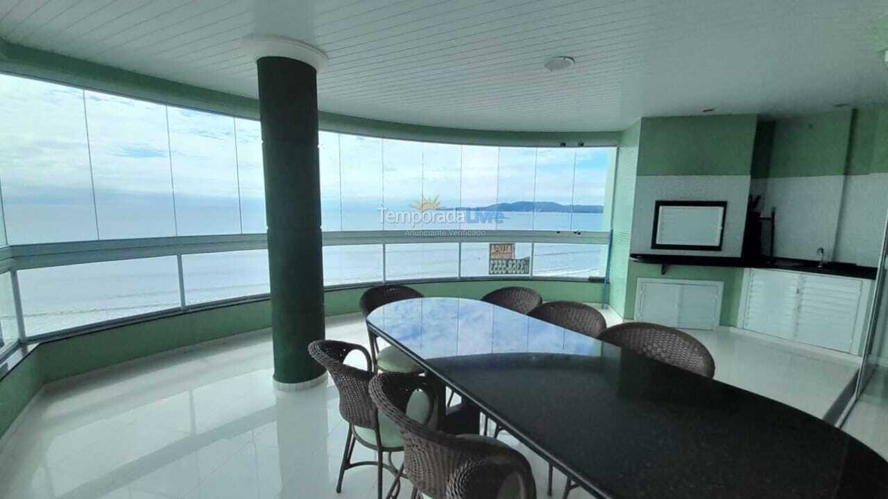 Apartamento para aluguel de temporada em Itapema (Meia Praia)