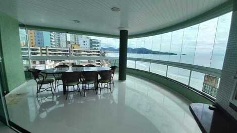 LINDO APARTAMENTO FRENTE AO MAR