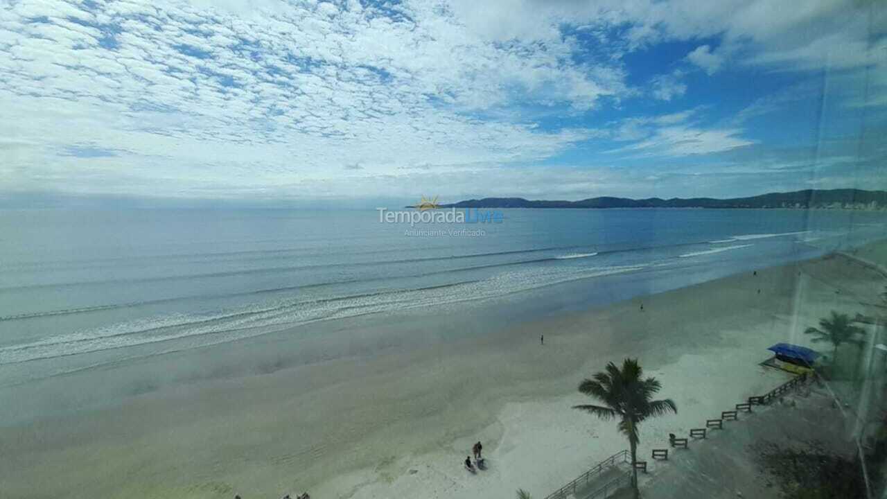 Apartamento para aluguel de temporada em Itapema (Meia Praia)