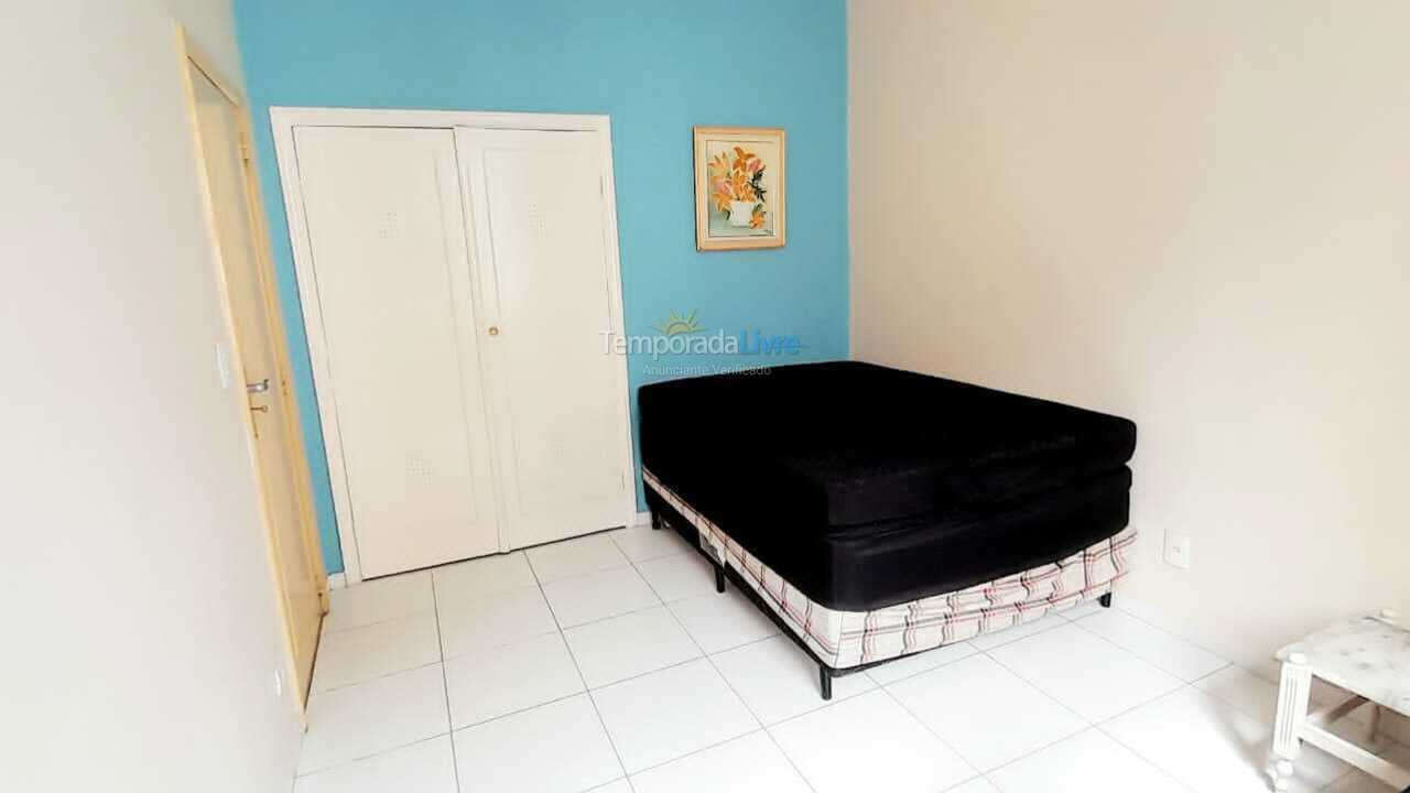 Casa para aluguel de temporada em Guarujá (Pitangueiras)