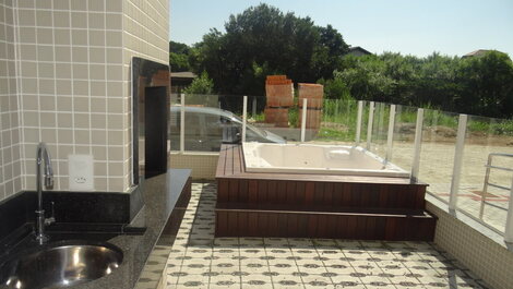 Apartamento Jardín con Jacuzzi Privado a 250m de la Playa