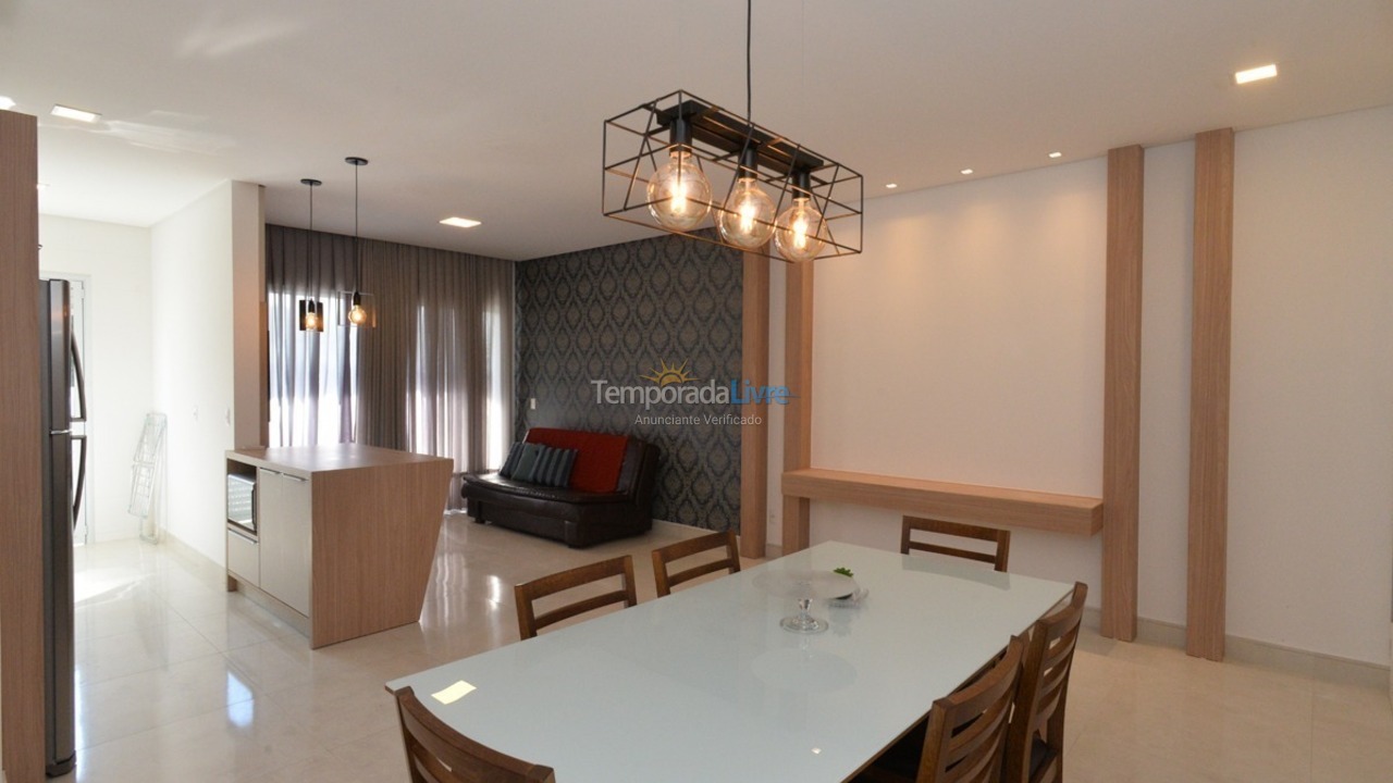 Apartamento para alquiler de vacaciones em Bombinhas (Mariscal)