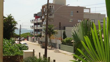 Apartamento com 3 Quartos a menos de 200m da Praia do Mariscal