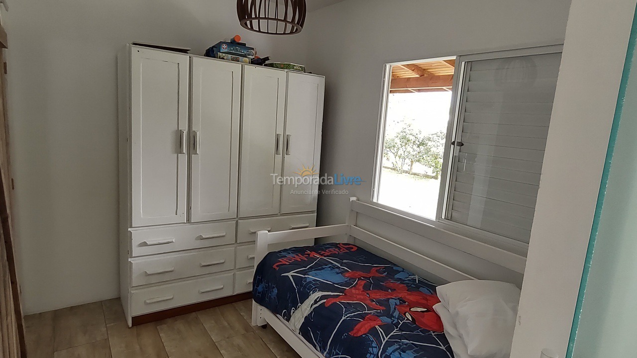 Casa para aluguel de temporada em Imbituba (Praia do Rosa)