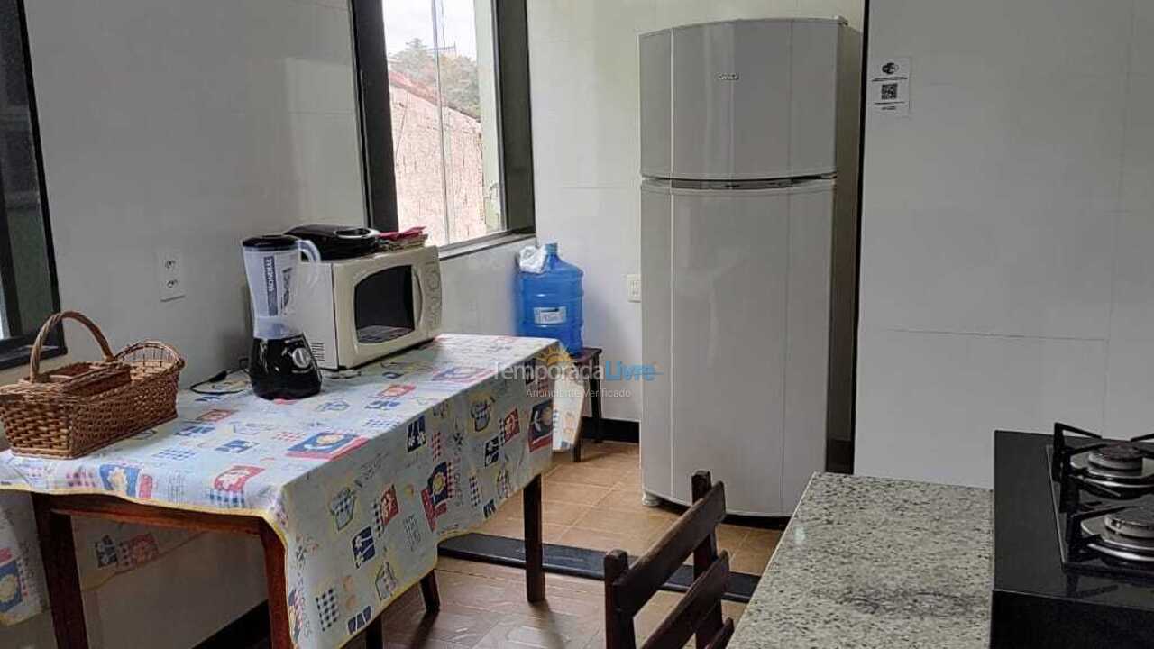 Apartamento para aluguel de temporada em Marataízes (Praia Central)