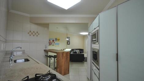 Apartamento de 3 habitaciones a menos de 250m de la playa de Mariscal