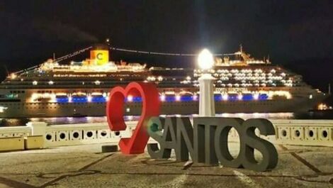 Beautiful Studio Apartment with WIFI Internet close to the beach in Santos