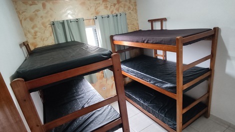 Bonita casa con piscina climatizada a 30°C en Itanhaém