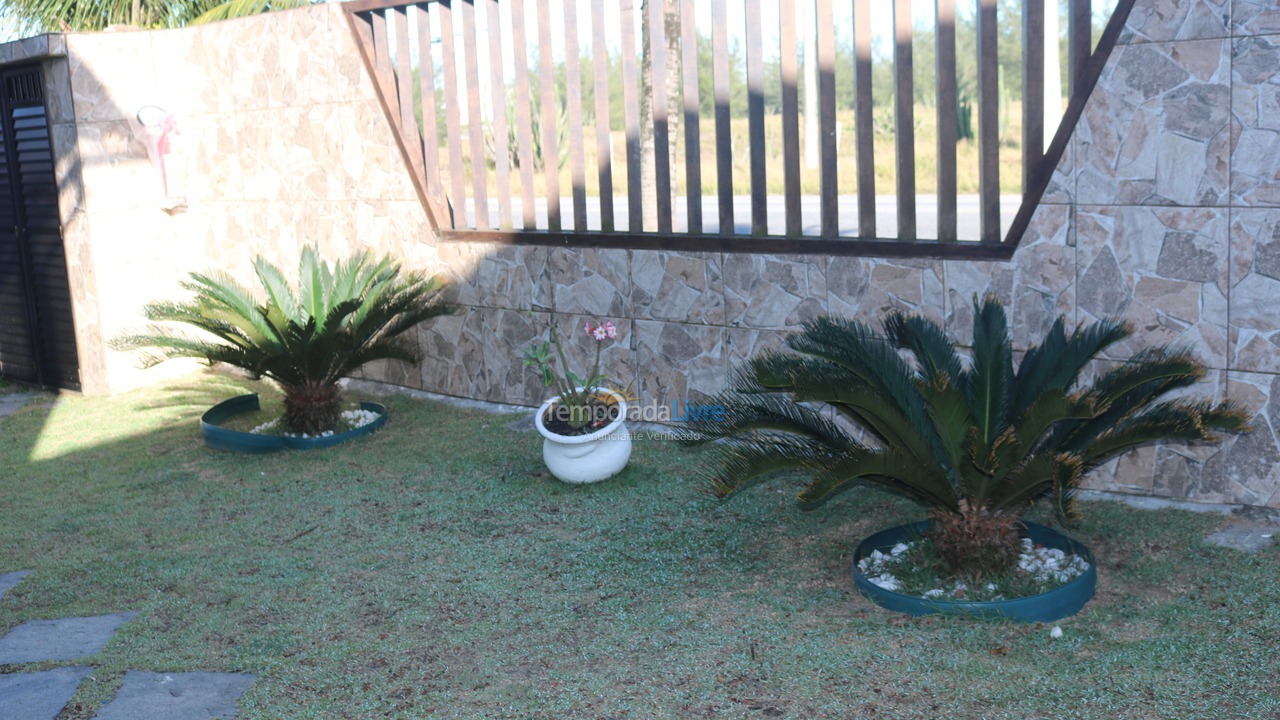 Casa para alquiler de vacaciones em Cabo Frio (Praia das Dunas)