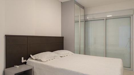 Apartamento de 3 habitaciones a 250m de la playa de Mariscal.