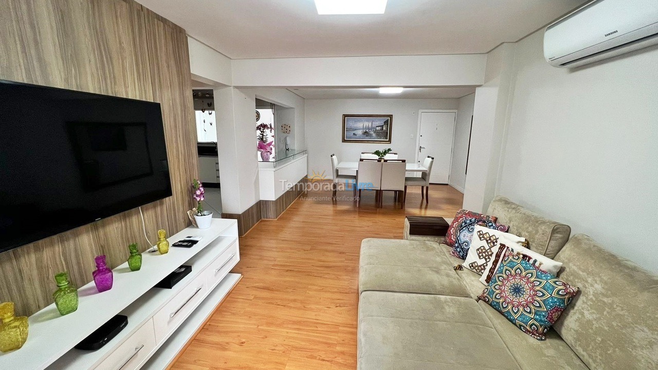 Apartamento para aluguel de temporada em Balneário Camboriú (Praia Central)