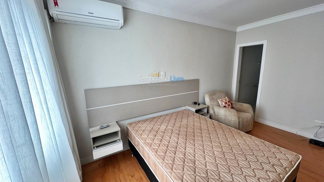 Apartamento para aluguel de temporada em Balneário Camboriú (Praia Central)