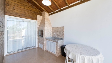 House with Pool with 3 bedrooms