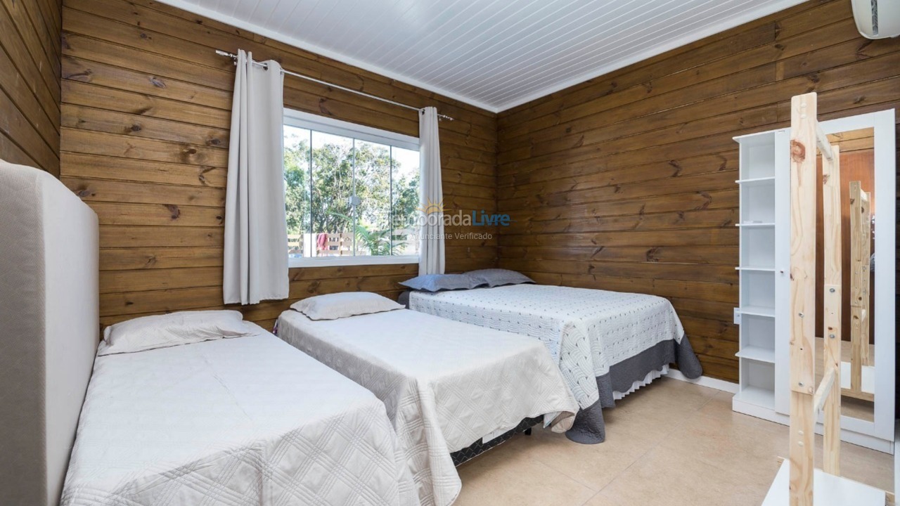 House for vacation rental in Bombinhas (Canto Grande)