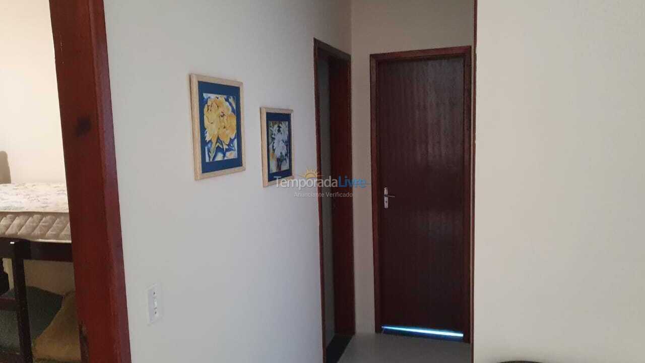 Apartamento para aluguel de temporada em Ubatuba (Praia das Toninhas)