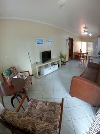 Excelente casa com piscina a poucos metros do mar. Perfeita para...