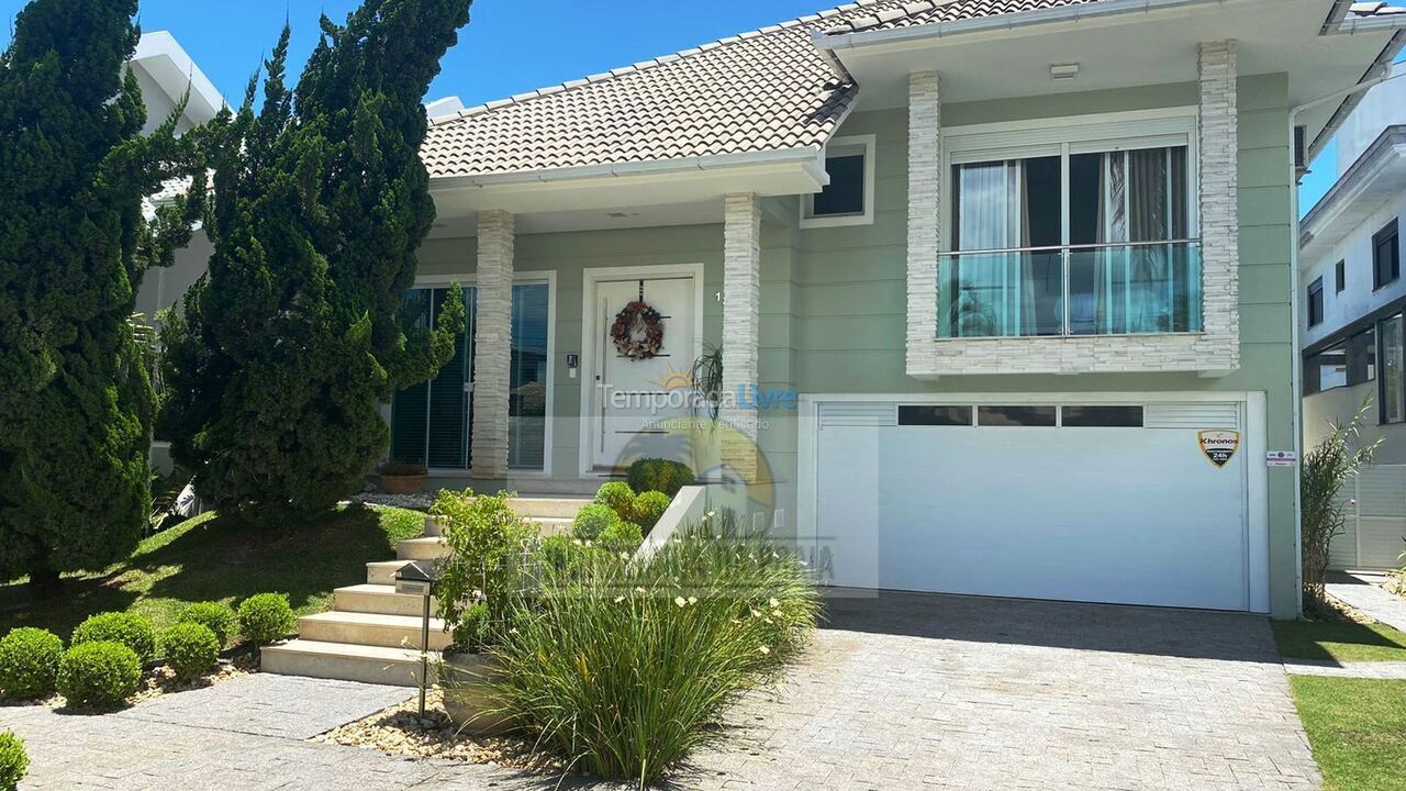 House for vacation rental in Florianopolis (Jurerê Internacional)