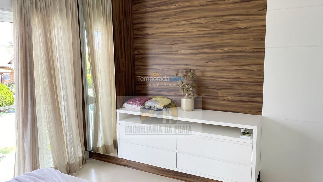 House for vacation rental in Florianopolis (Jurerê Internacional)