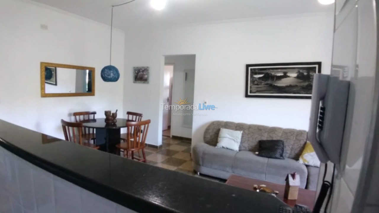 Apartamento para aluguel de temporada em Ubatuba (Praia das Toninhas)