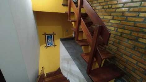 Apto Triplex en Itaguá a 300 mt. da Orla - 3 Dormitorios. (1 Suite) 2 espacios