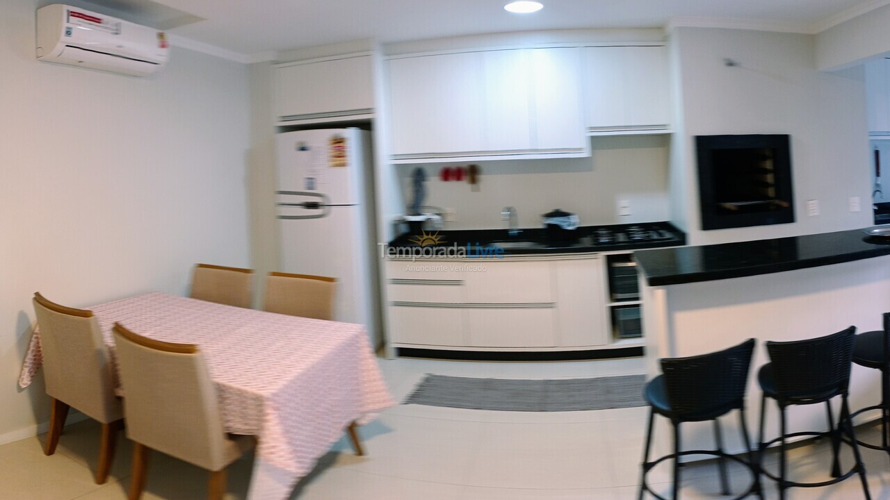 Apartamento para aluguel de temporada em Balneário Camboriú (Nações)